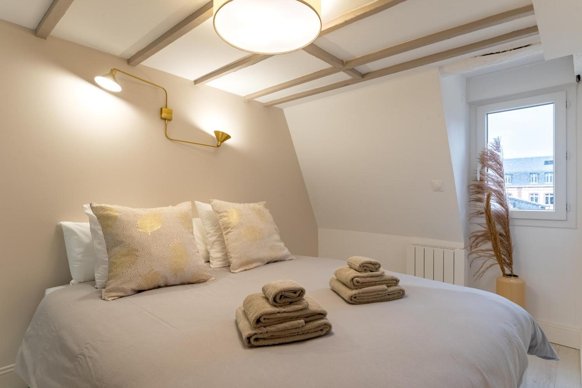 Suite Cathedrale Haut De Gamme + Parking - N°8 Ruan Exterior foto